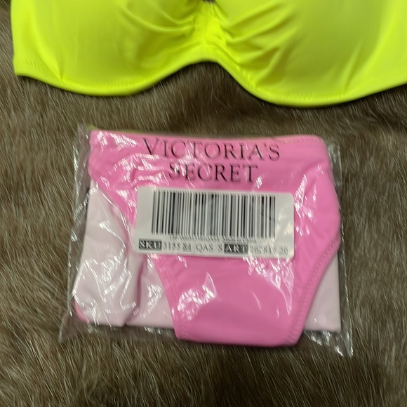 Victoria's Secret swim NWT 32 B tops S bottom - Picture 3 of 4